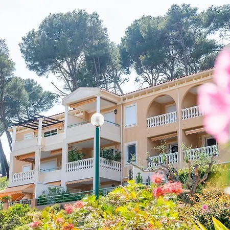 Апартаменты La Cle Vue Mer, Clim, Terrasse, Parking A Йер