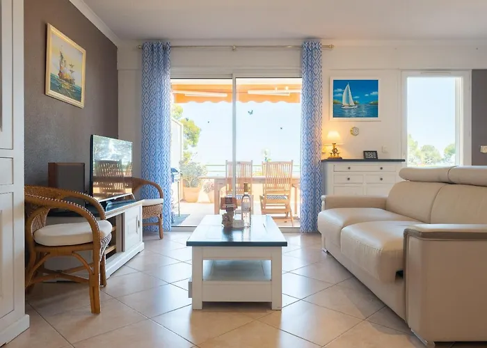 Апартаменты La Cle Vue Mer, Clim, Terrasse, Parking A Йер